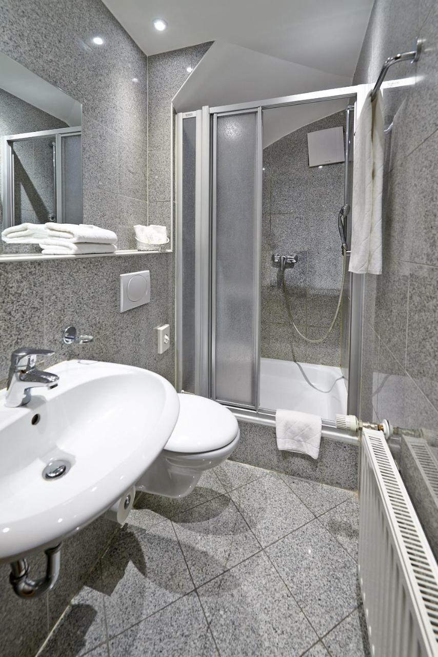 Hotel Hafentor Hamburg Eksteriør bilde